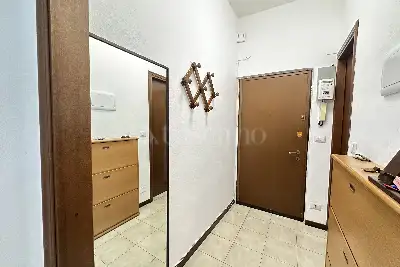 Casa in vendita, Via Lorenteggio, Milano