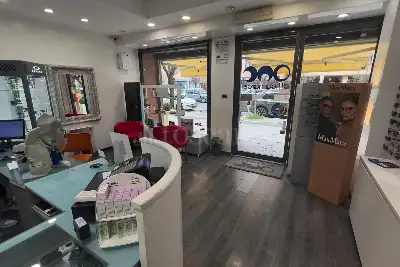 Negozio in affitto, Viale Marx, Roma