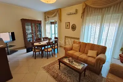 Casa in vendita, Via Vincenzo Catalani, Catanzaro