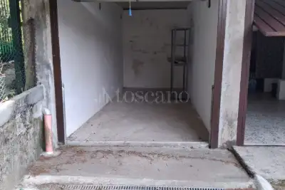 Box in vendita, Via Zoni, Lavena Ponte Tresa