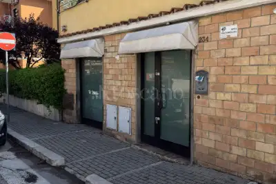 Negozio in vendita, Via Annia Regilla, Roma