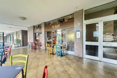 Negozio in vendita, Via Molinetto di Lorenteggio, Corsico