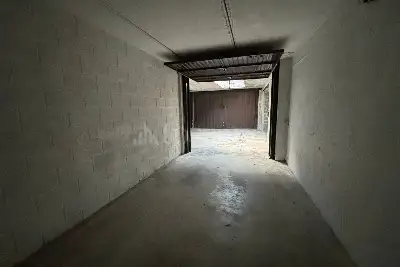 Box in vendita, Via P. Maroncelli, Monza