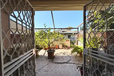 Villino a Schiera in vendita, Via Ernesto Basile, Roma