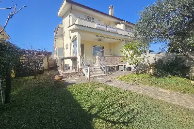 Villa Plurifamiliare in vendita, Viale Adriatico, Anzio