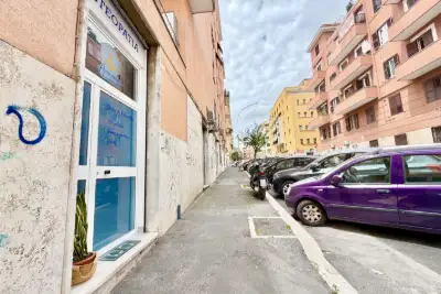 Negozio in affitto, Via Laura Mantegazza, Roma