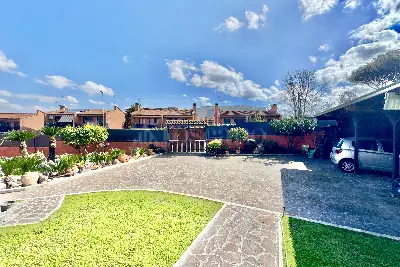 Villa Bifamiliare in vendita, Via Camillo Mastrocinque, Roma