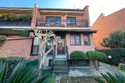 Villa Bifamiliare in vendita, Via Mario Lanza, Roma