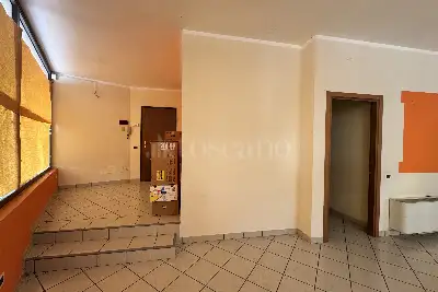 Negozio in vendita, Via Giuseppe Sirtori, Lecco