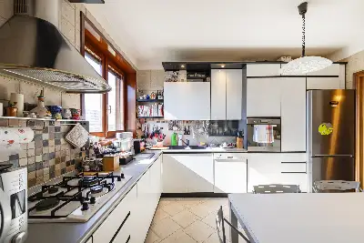 Casa in vendita, Via Adelaide Coari, Milano