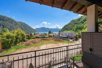 Casa in vendita, Via delle Camelie, Lavena Ponte Tresa