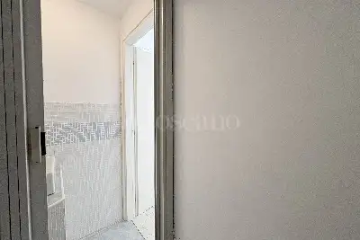 Negozio in vendita, Via Lodovico Il Moro, Milano