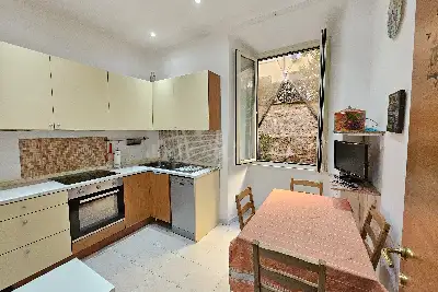 Casa in vendita, Via Britannia, Roma