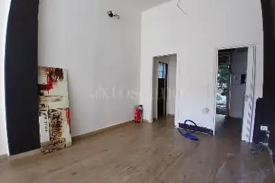 Negozio in affitto, Via Adige, Milano