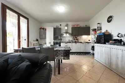 Casa in vendita, Via Castelletto, Pozzolengo