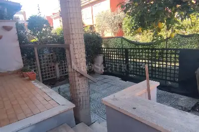 Villino a Schiera in vendita, Via Franco Gentilini, Roma