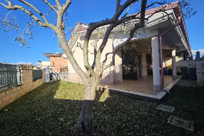 Villino a Schiera in vendita, Via Maria Grazia, Anzio