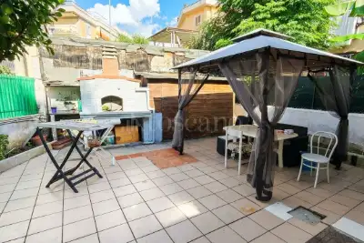 Casa Indipendente in vendita, Via dei Bruno, Roma