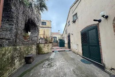 Casa Indipendente in vendita, Via Vallone, Viagrande