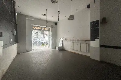 Negozio in vendita, Via Luciano Manara 7, Milano