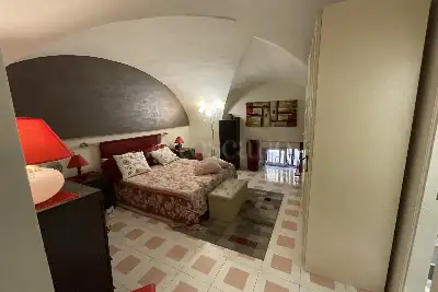 Casa Indipendente in vendita, Via Canfora, Catania