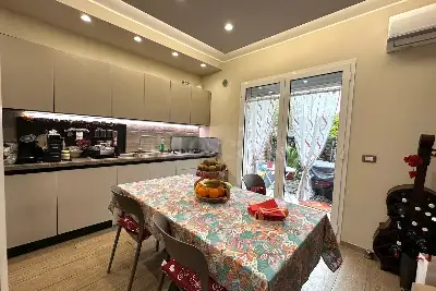 Villino a Schiera in vendita, Via Macello, San Gregorio di Catania