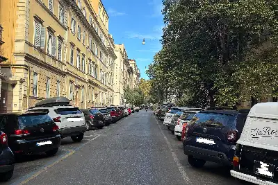 Casa in vendita, Via Machiavelli, Roma