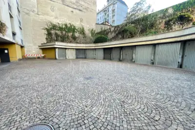 Casa in vendita, Via Egadi, Milano