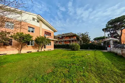 Casa in vendita, Via Teognide, Roma