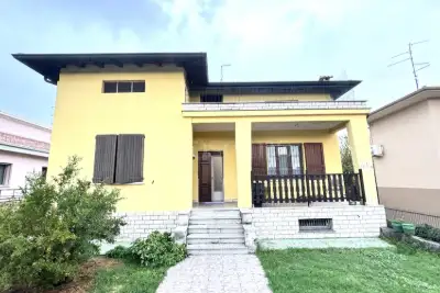 Villa in vendita, Via San Zeno, Brescia