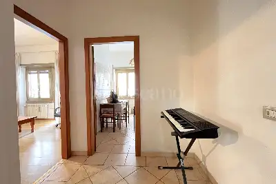 Casa in vendita, Via Caprese, Roma