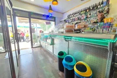 Negozio in vendita, Via Tuscolana, Roma