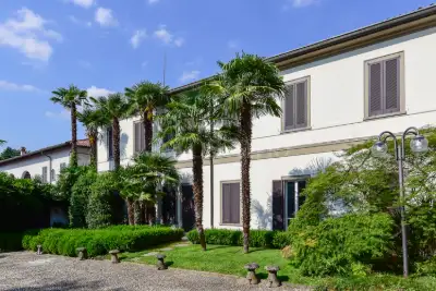 Albergo in vendita, Via XXV Aprile, Figino Serenza