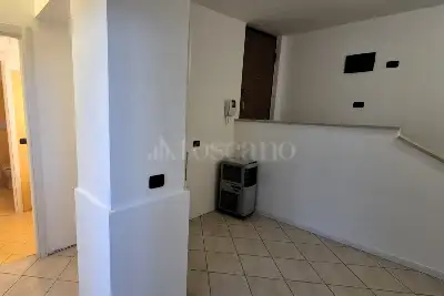 Ufficio in vendita, Via Sant'Adeodato, Cantù