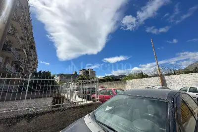 Negozio in vendita, Via Benedetto Croce, Palermo