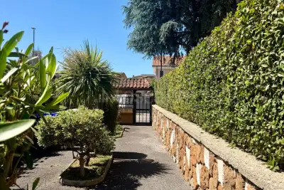 Villino a Schiera in vendita, Via della Marranella di Marino, Roma
