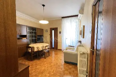 Casa in vendita, Viale Misurata, Milano