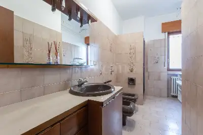 Casa in vendita, Via Sebastiano Veniero, Milano