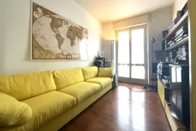 Casa in vendita, Via Achille Bizzoni, Milano
