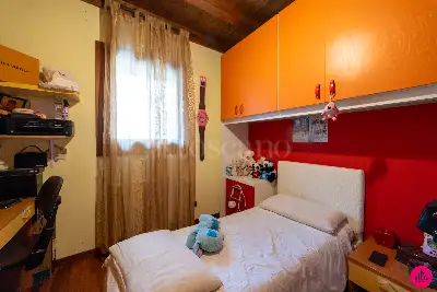 Villino a Schiera in vendita, Vicolo Frisanco, Maniago