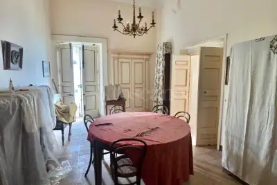 Palazzo in vendita, Via Pirro de Luca, Montefusco