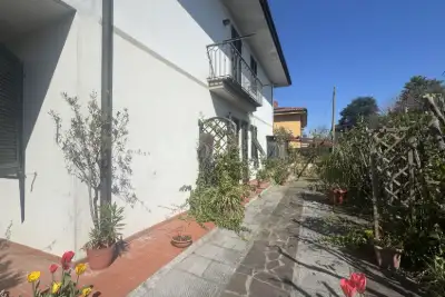 Casa in vendita, Via Teresa Bandettini, Lucca
