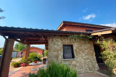 Villa in vendita, Via Canniccia, Rieti
