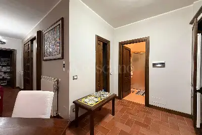 Villino a Schiera in vendita, Largo Rovedine, Opera