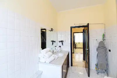 Casa in vendita, Largo Ceresio, Como