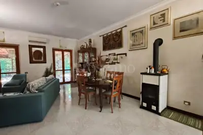 Villa Plurifamiliare in vendita, Via della Tenuta del Casalotto, Roma