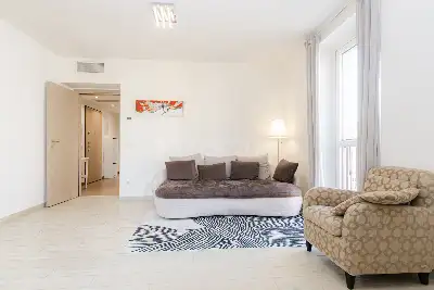 Casa in vendita, Via Carlo Farini, Milano