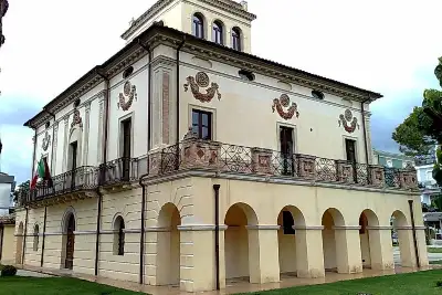Casa in affitto, Via Svizzera, Pineto