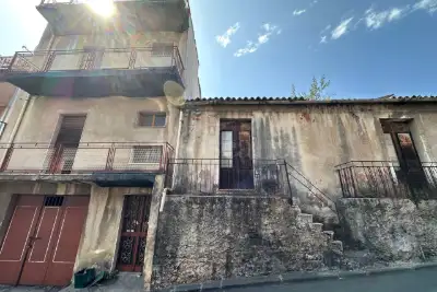 Palazzo in vendita, Via Trieste, Aci Castello