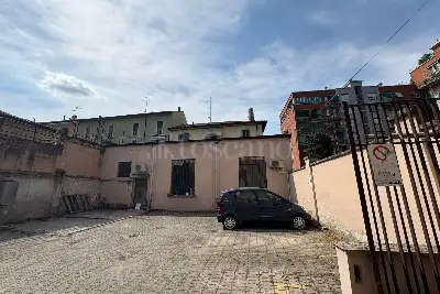 Palazzo in vendita, Via Mario Pieri, Milano